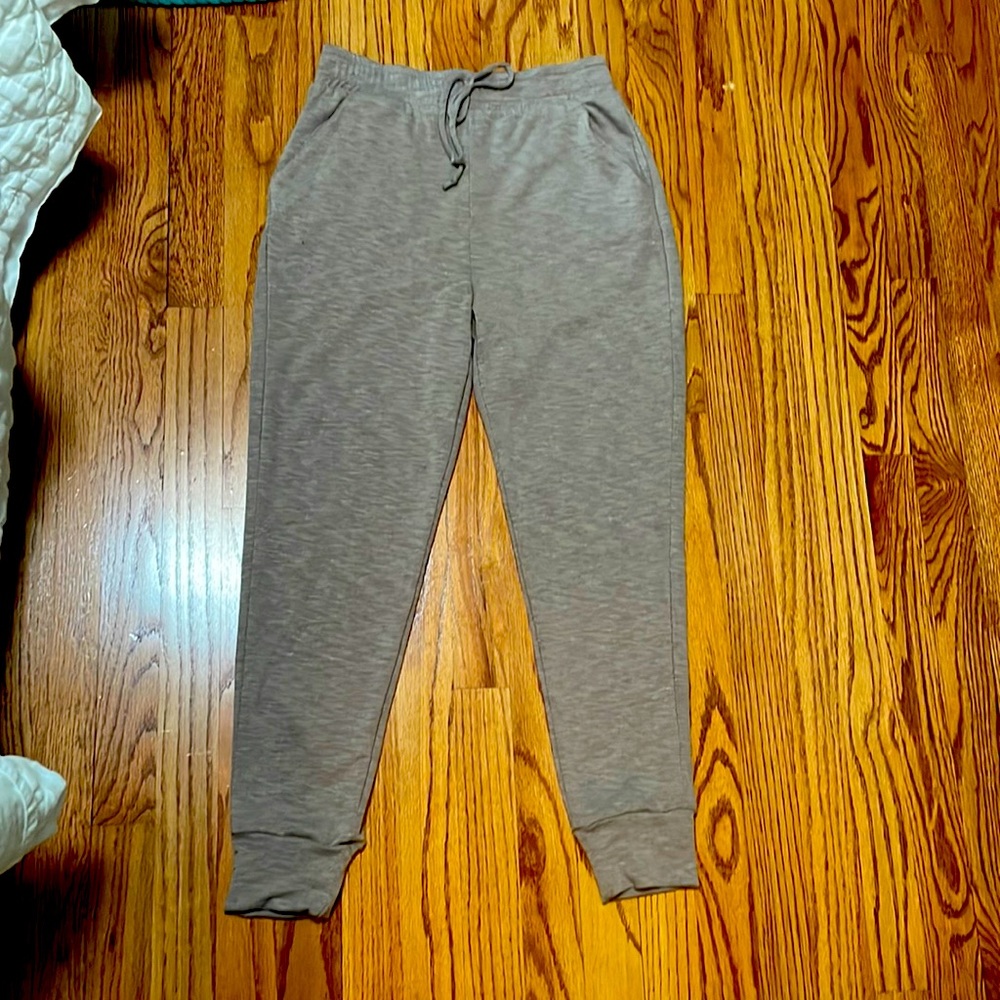 Cozy Co. matching lounge set BRAND NEW with tags. Size Small.